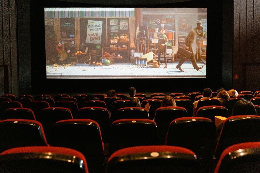 Spotlight on Persian Rugs: The Hidden Stars of Cinema