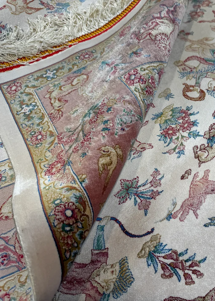 Beige and White Persian Rug Hunting Pattern 4 x 6 - Image 6