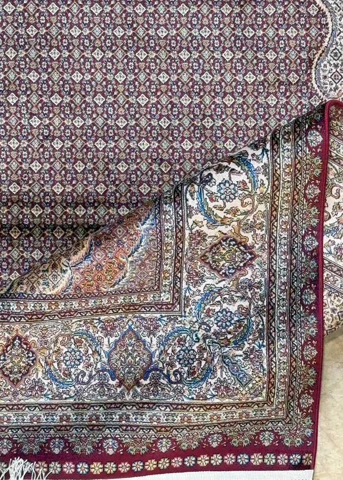 Red and Beige Persian Rug Fish Pattern 4 x 6 - Image 4