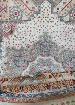 Beige and White Round Persian Rug Faraz Pattern 5 x 5 - Image 5
