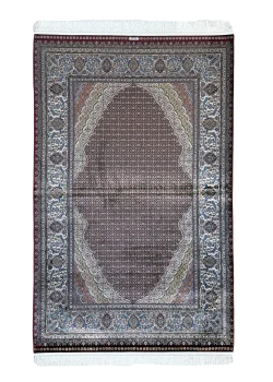 Red and Beige Persian Rug Fish Pattern 4 x 6